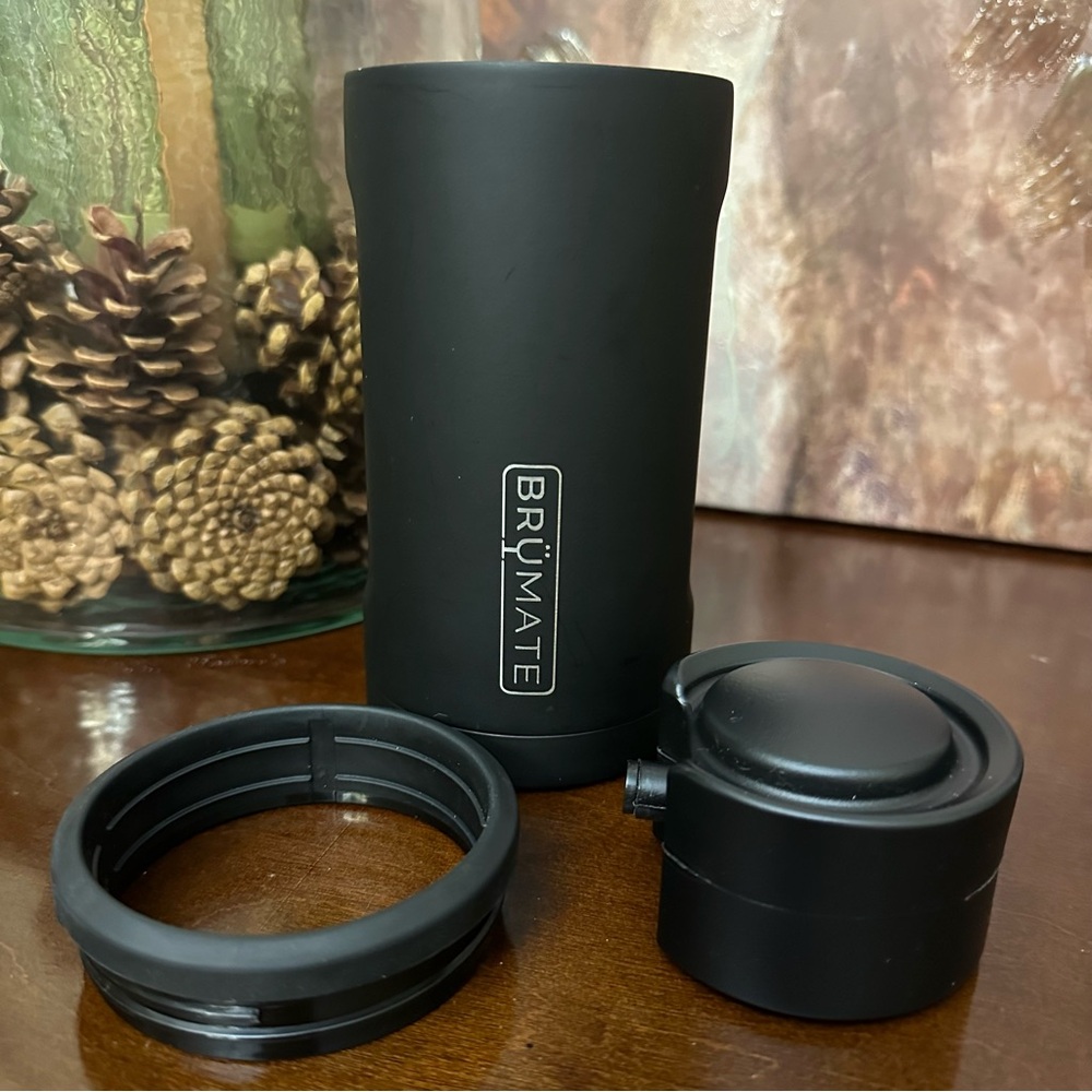New-Brumate Hopsulator Slim Can Cooler Tumbler 12 oz Drink Holder in Black